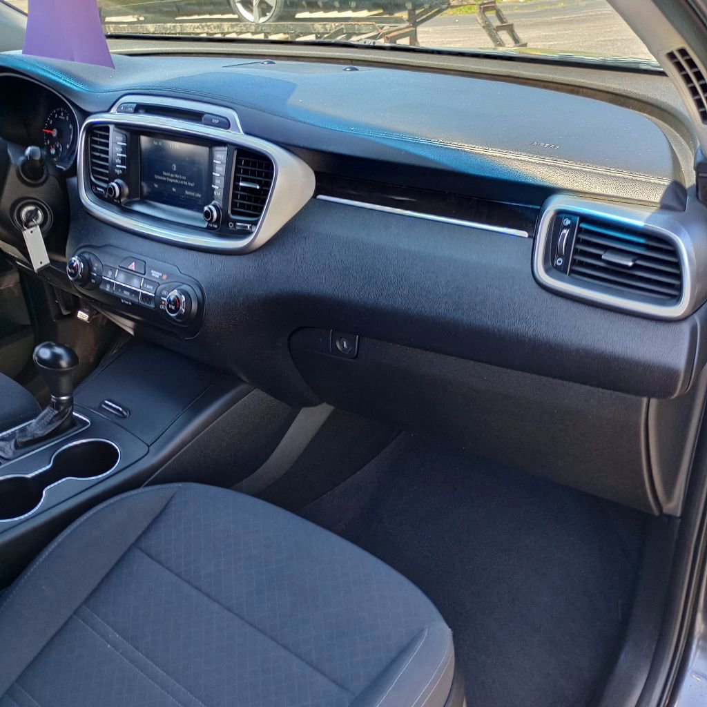 Used 2018 Kia Sorento LX FWD image 19