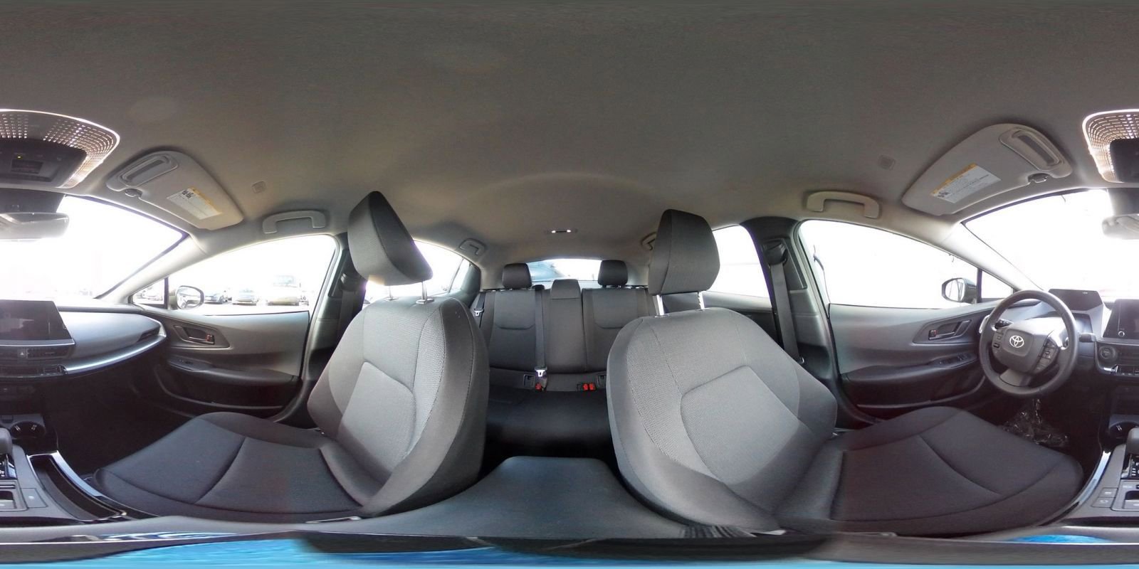 Used 2025 Toyota Prius LE image 41
