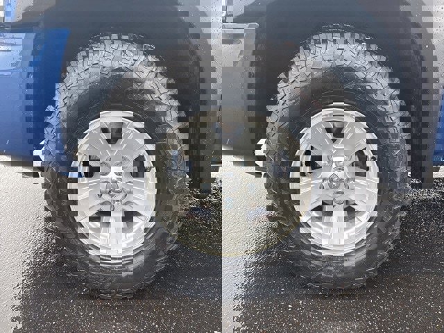 Used 2011 Dodge Dakota 4x4 Crew Cab image 10