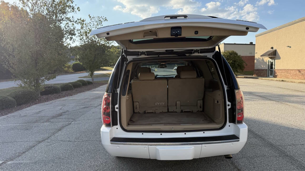 Used 2012 GMC Yukon XL Denali image 15