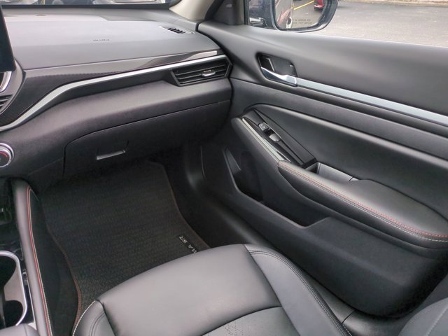 Used 2024 Nissan Altima 2.5 SR w/ SR Premium Package image 17
