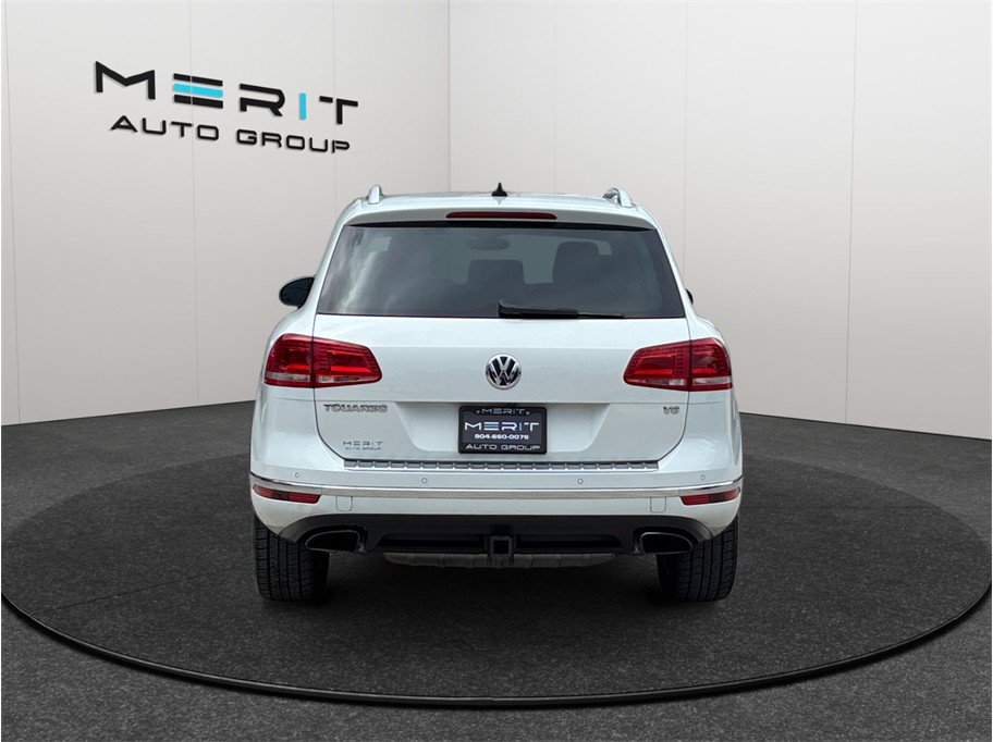 Used 2017 Volkswagen Touareg Sport AWD/4WD image 8