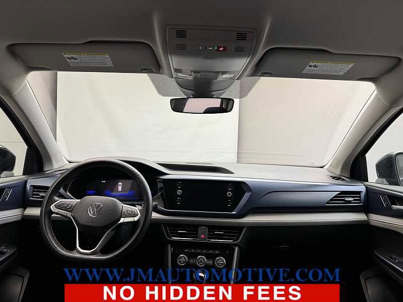 Used 2024 Volkswagen Taos SE FWD image 11