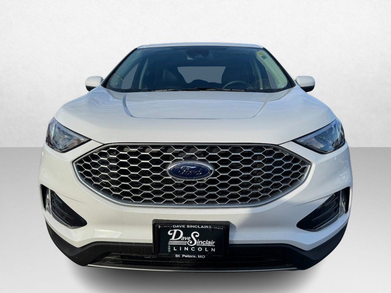 Used 2024 Ford Edge SEL w/ Convenience Package AWD/4WD image 2