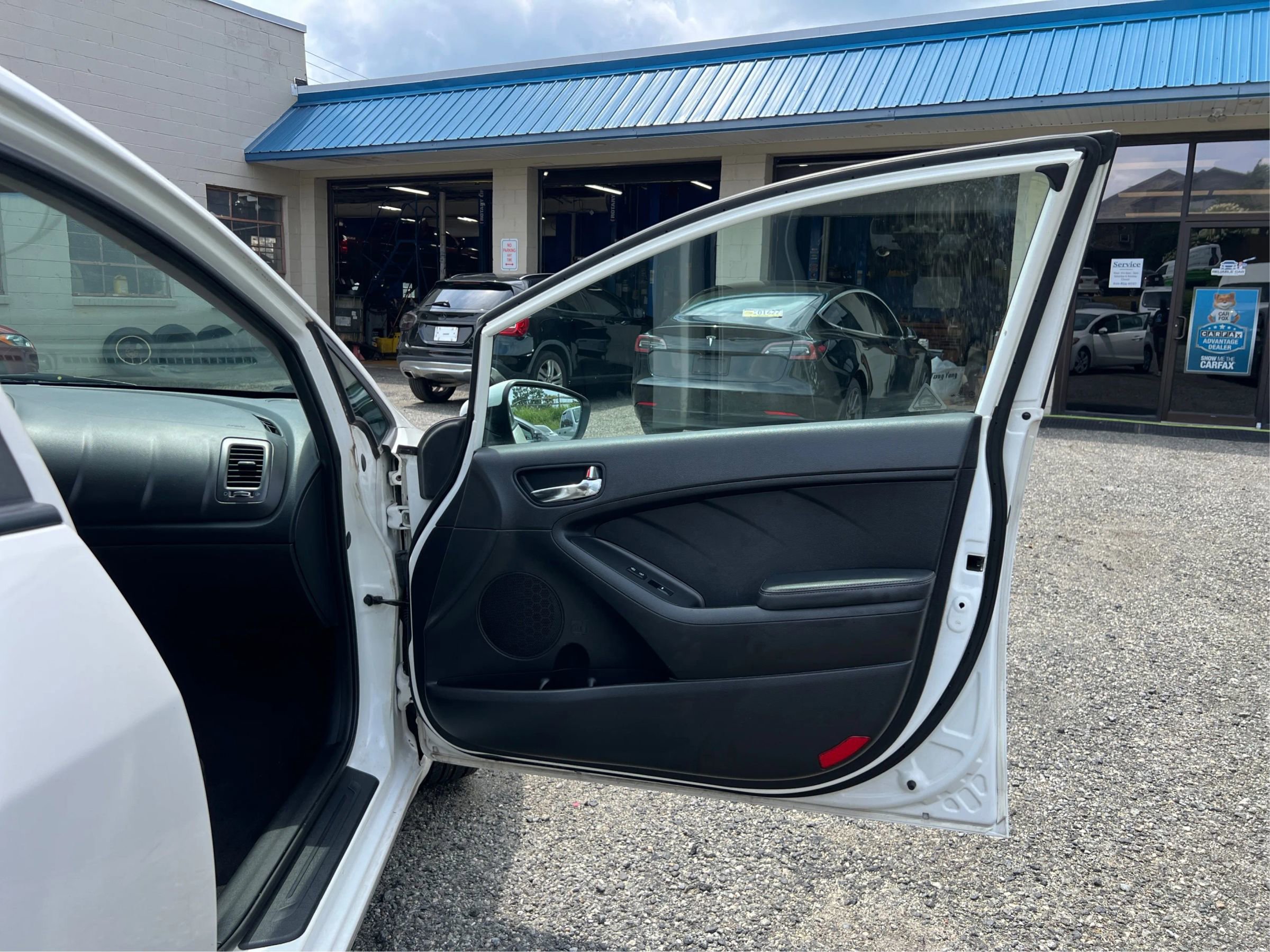 Used 2016 Kia Forte LX image 21