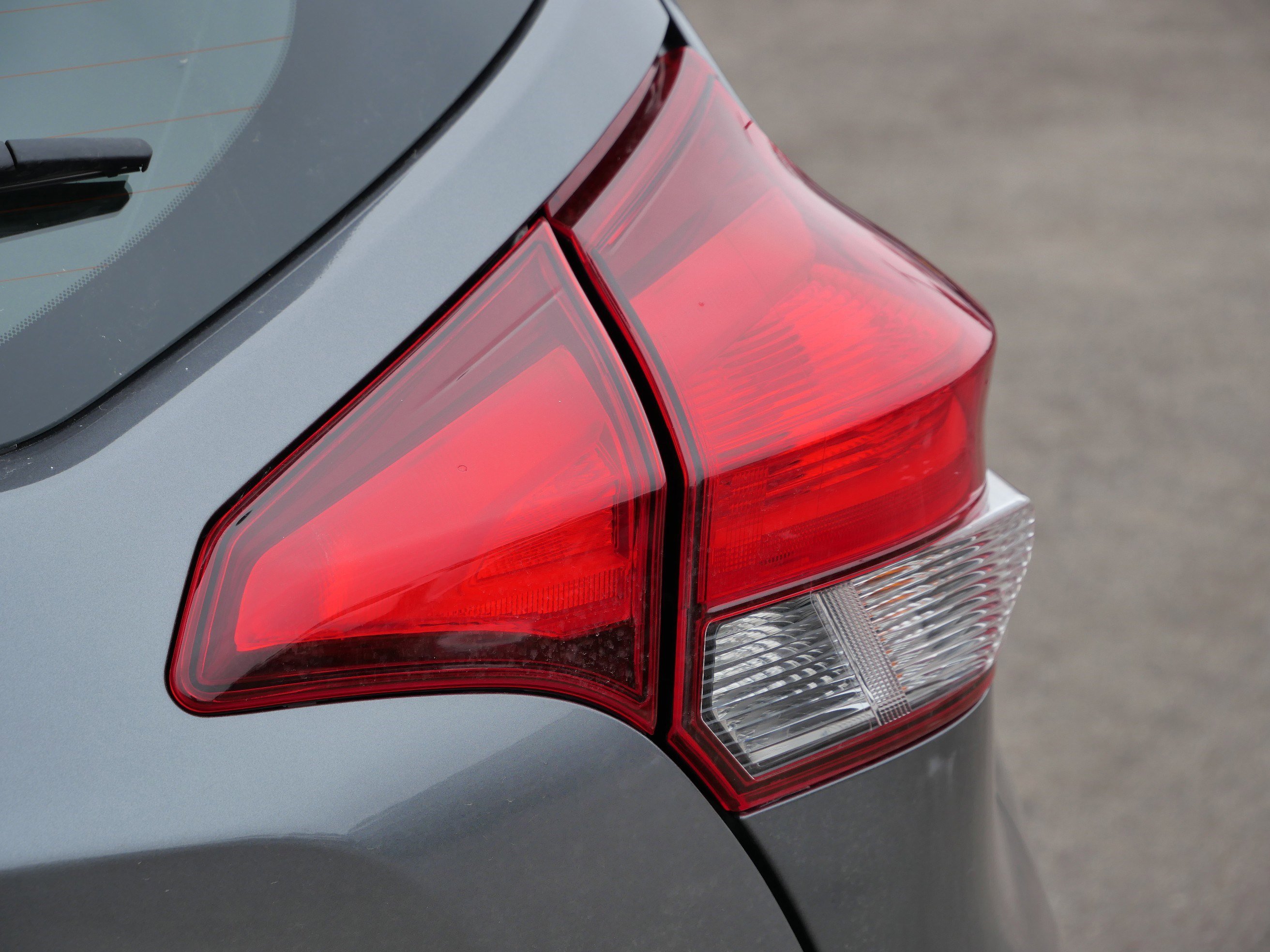 Used 2019 Nissan Kicks SR w/ SR Premium Package image 17