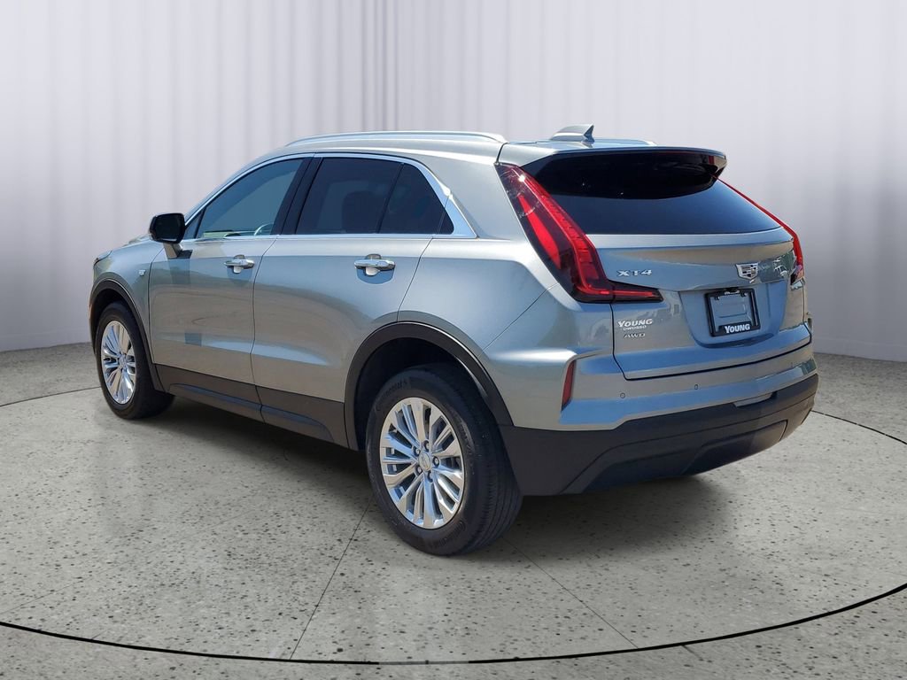 Used 2024 Cadillac XT4 Luxury w/ Cold Weather Package AWD/4WD image 4