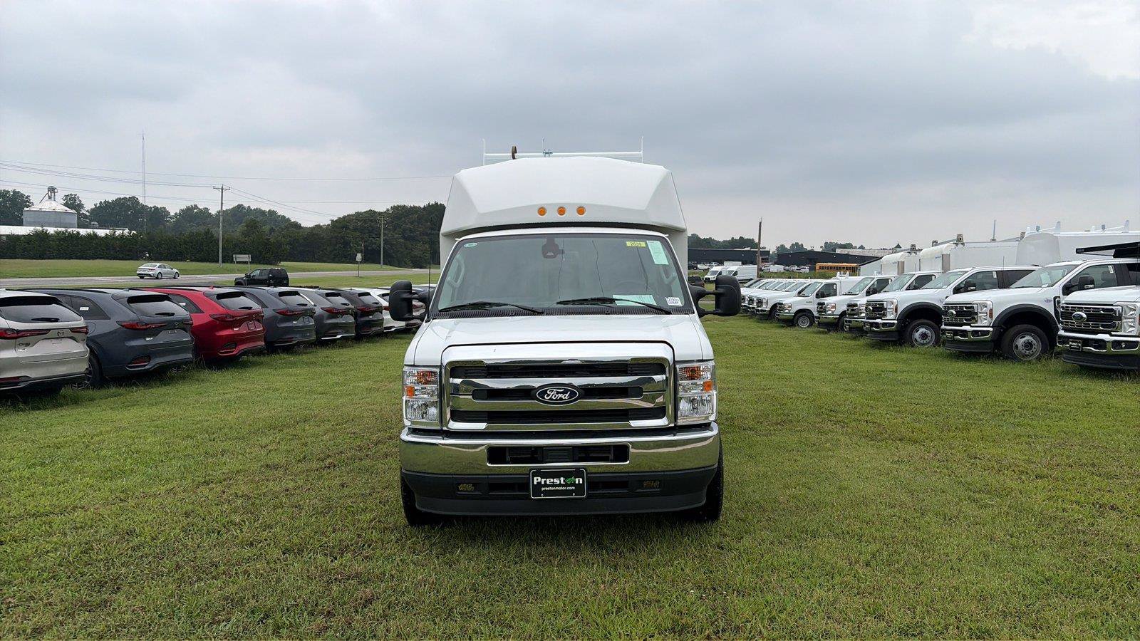 New 2027 Ford E-350 and Econoline 350 Super Duty w/ Power Equipment Group RWD image 8