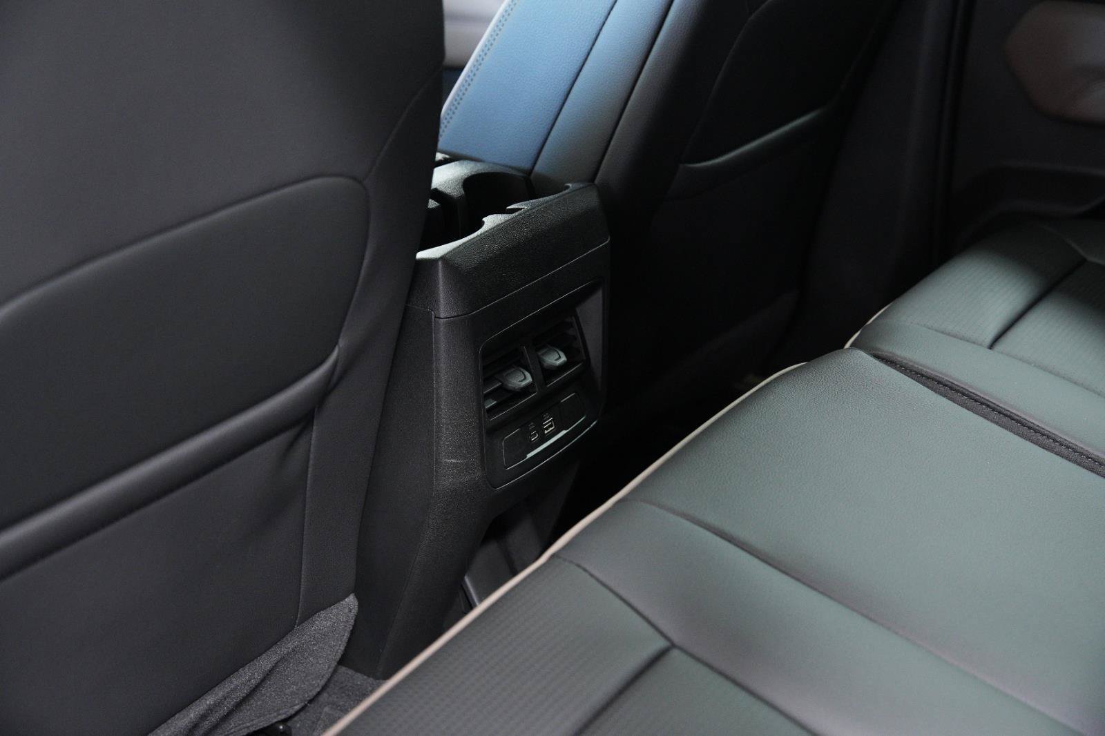 New 2026 GMC Canyon Denali AWD/4WD image 24