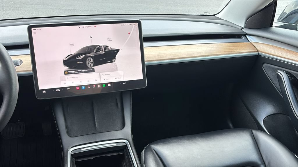 Used 2023 Tesla Model 3 Standard Range RWD image 8