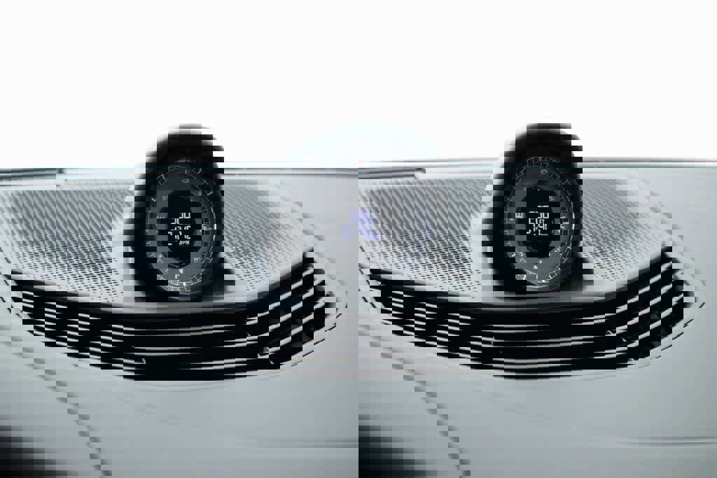 Certified 2025 Porsche Taycan 4S image 24