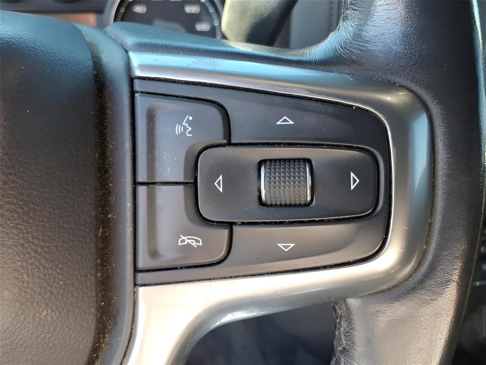 Used 2020 Chevrolet Silverado 1500 LT w/ All-Star Edition image 22