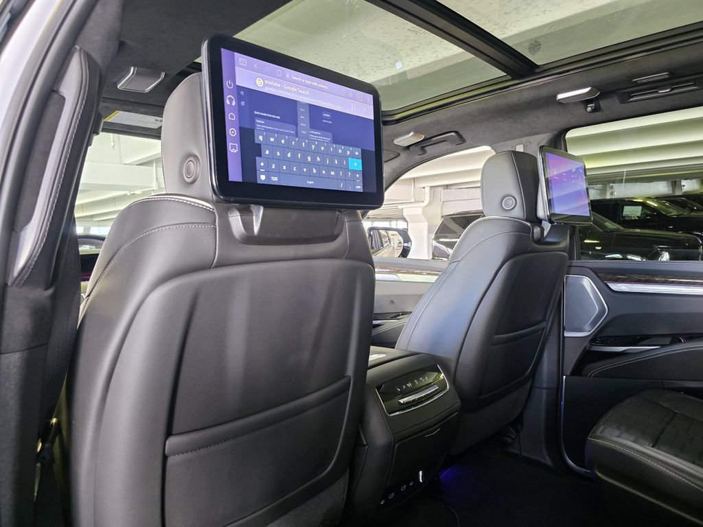 New 2026 Cadillac Escalade Platinum Sport AWD/4WD image 12