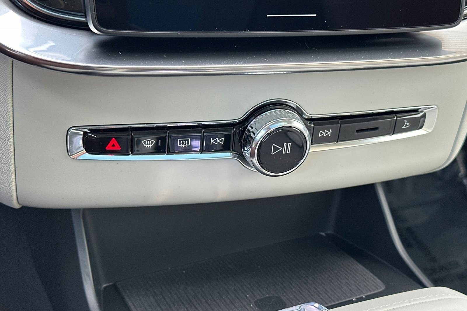 New 2026 Volvo XC90 T8 Ultra image 24