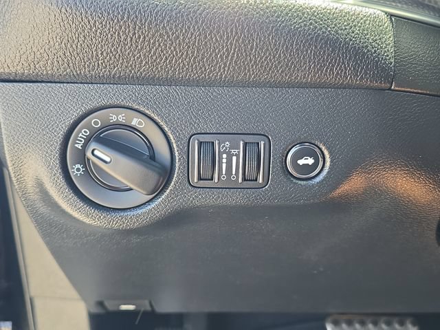 Used 2017 Dodge Challenger SRT Hellcat RWD image 21