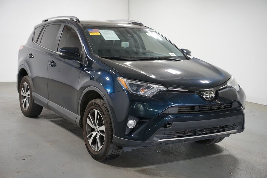 Used 2018 Toyota RAV4 XLE FWD image 3