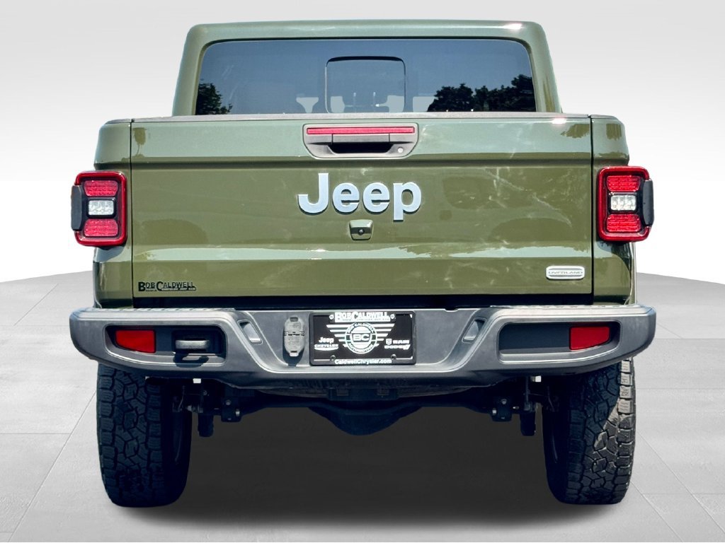 Used 2022 Jeep Gladiator Overland w/ LED Lighting Group AWD/4WD image 6