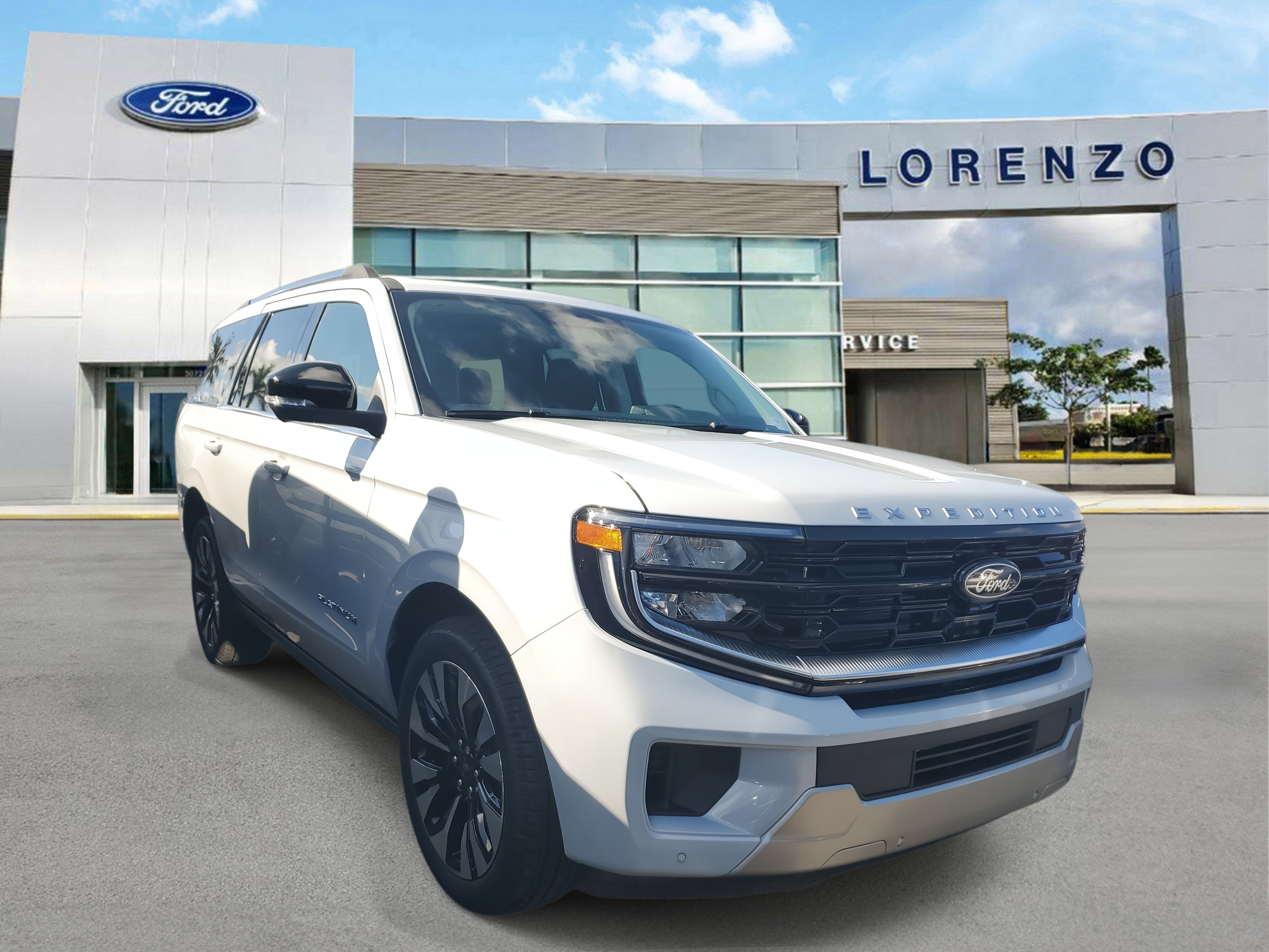 New 2026 Ford Expedition Platinum w/ Driver's Package AWD/4WD image 3