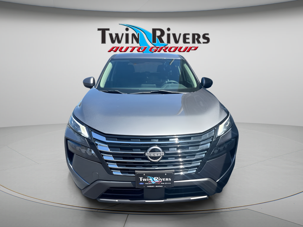 Used 2024 Nissan Rogue SV AWD/4WD image 7