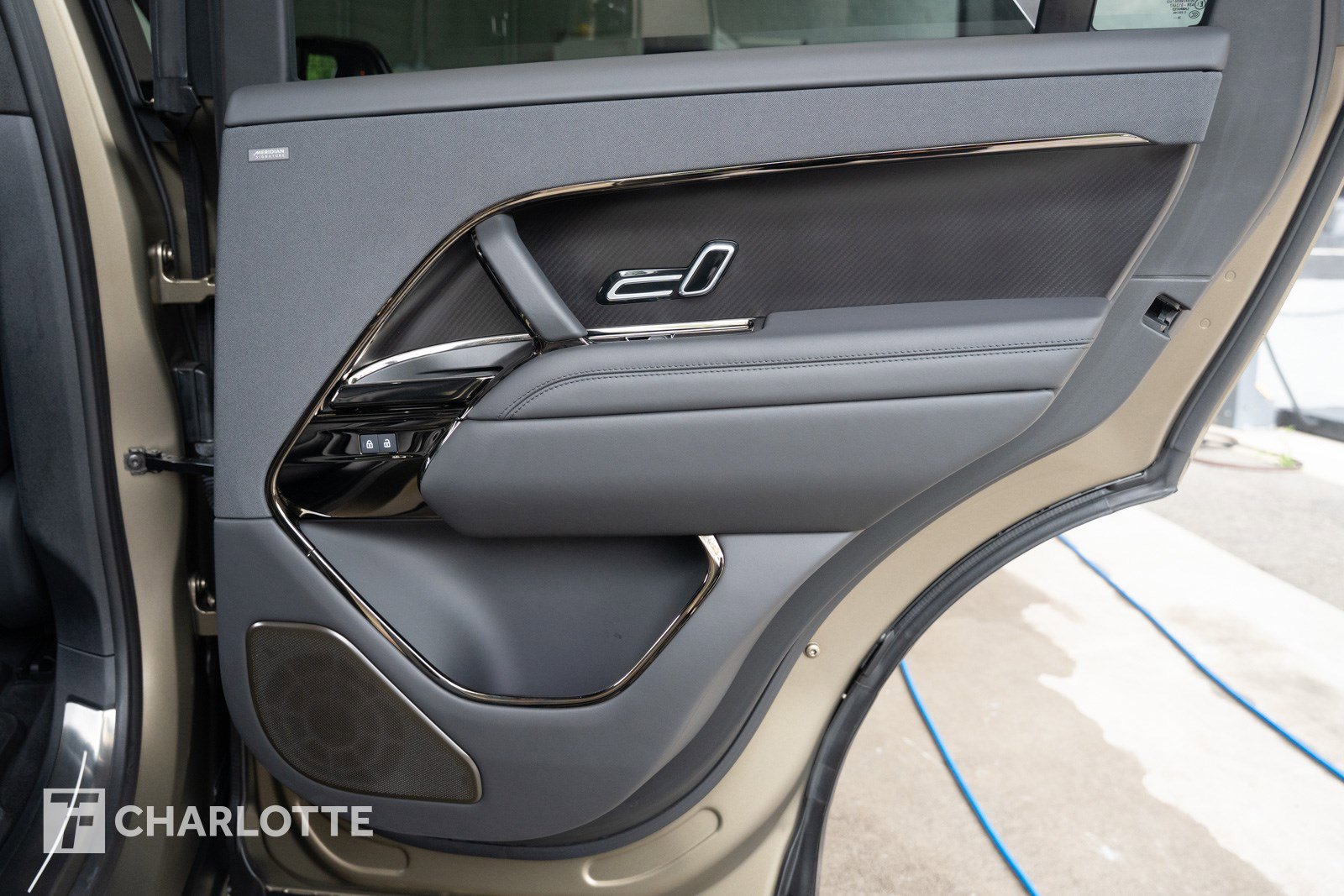 Used 2024 Land Rover Range Rover Sport SV Edition One Carbon Bronze image 34