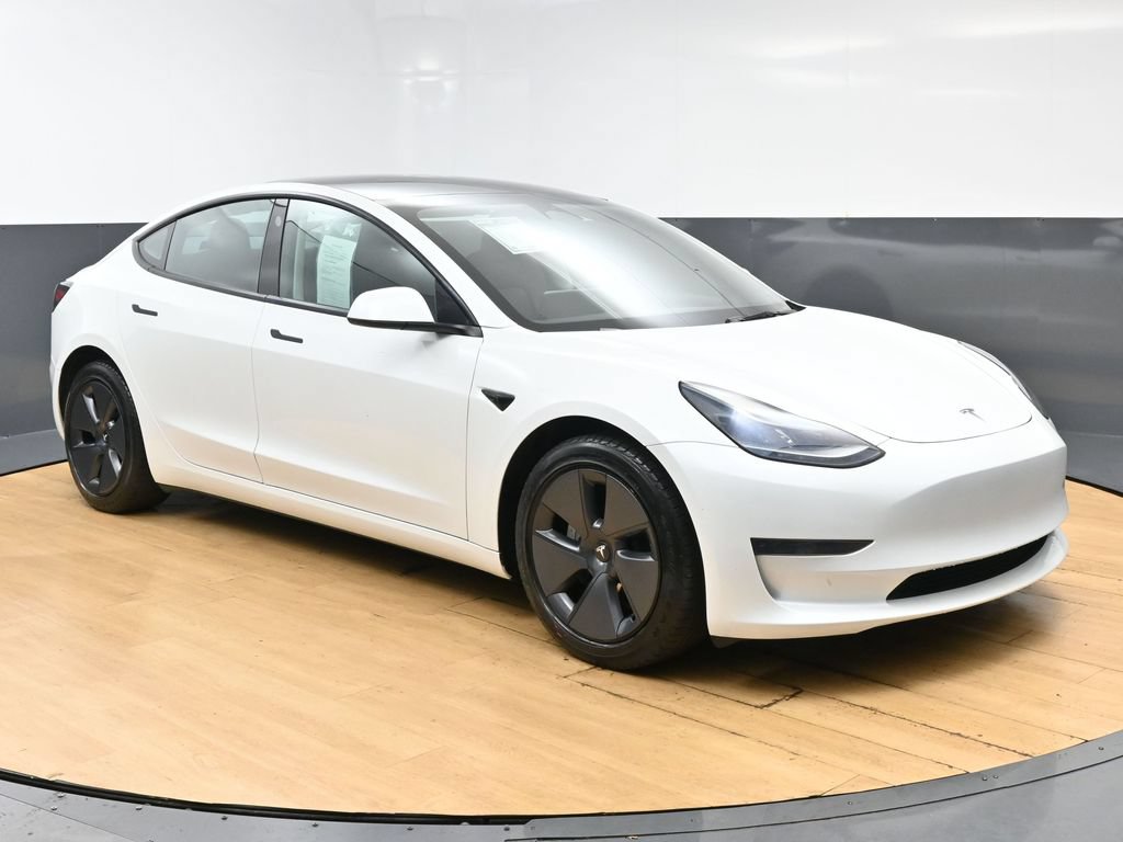 Used 2023 Tesla Model 3 Standard Range RWD image 5