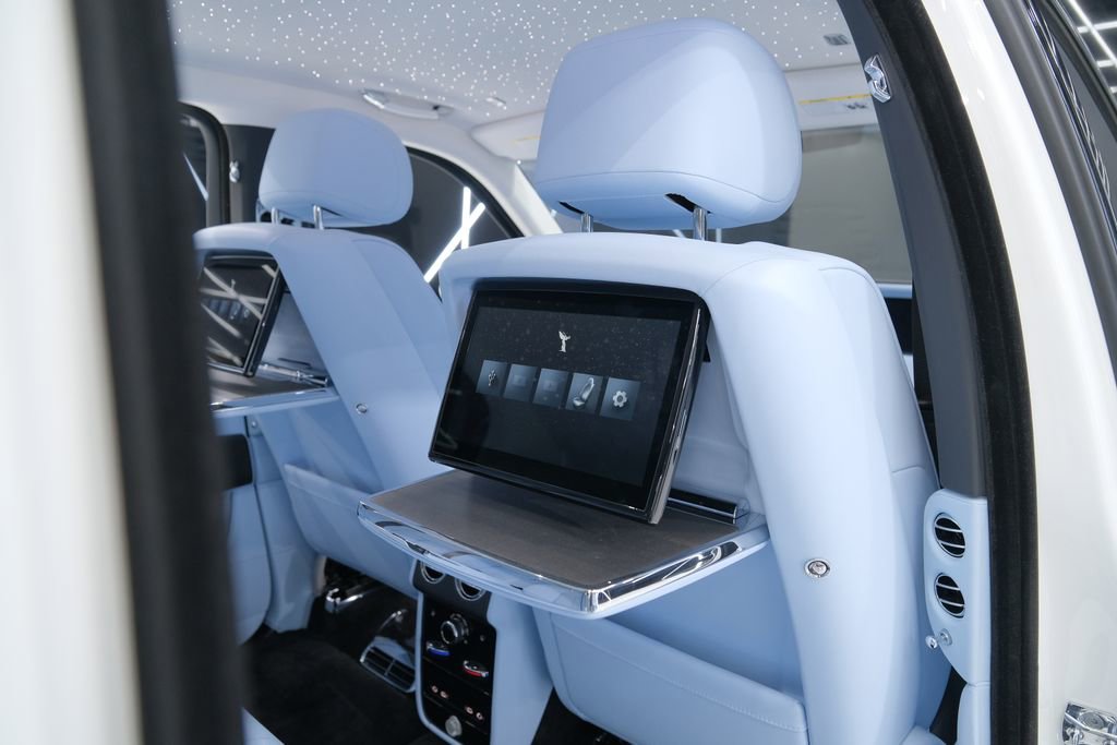 Used 2026 Rolls-Royce Cullinan AWD/4WD image 50