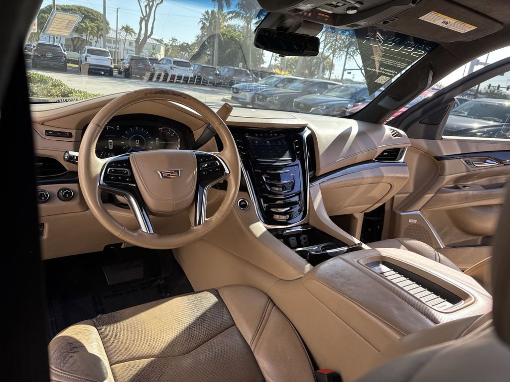 Used 2019 Cadillac Escalade Platinum w/ Escalade Sport Edition image 35