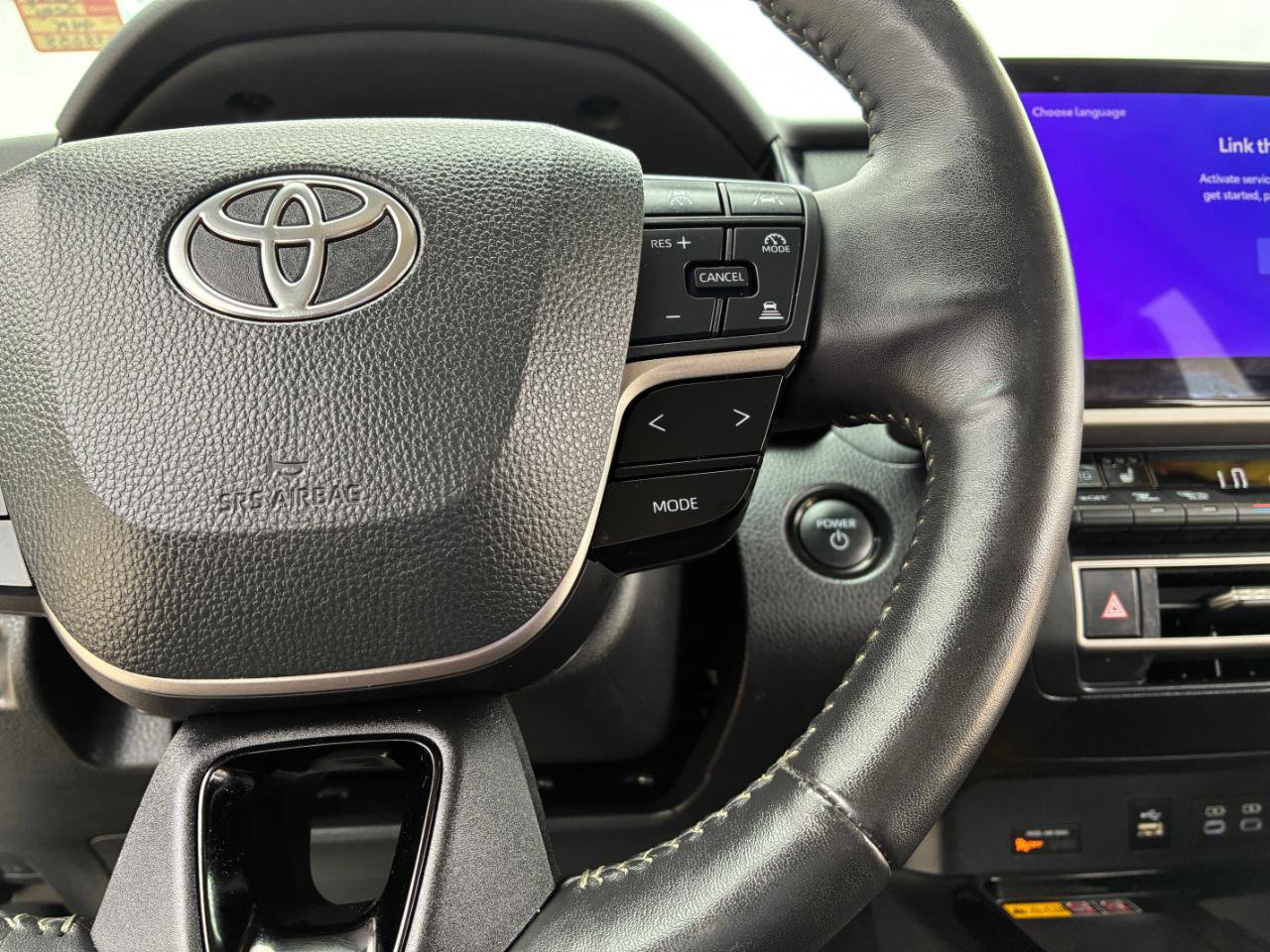 Used 2025 Toyota Camry XLE FWD image 24