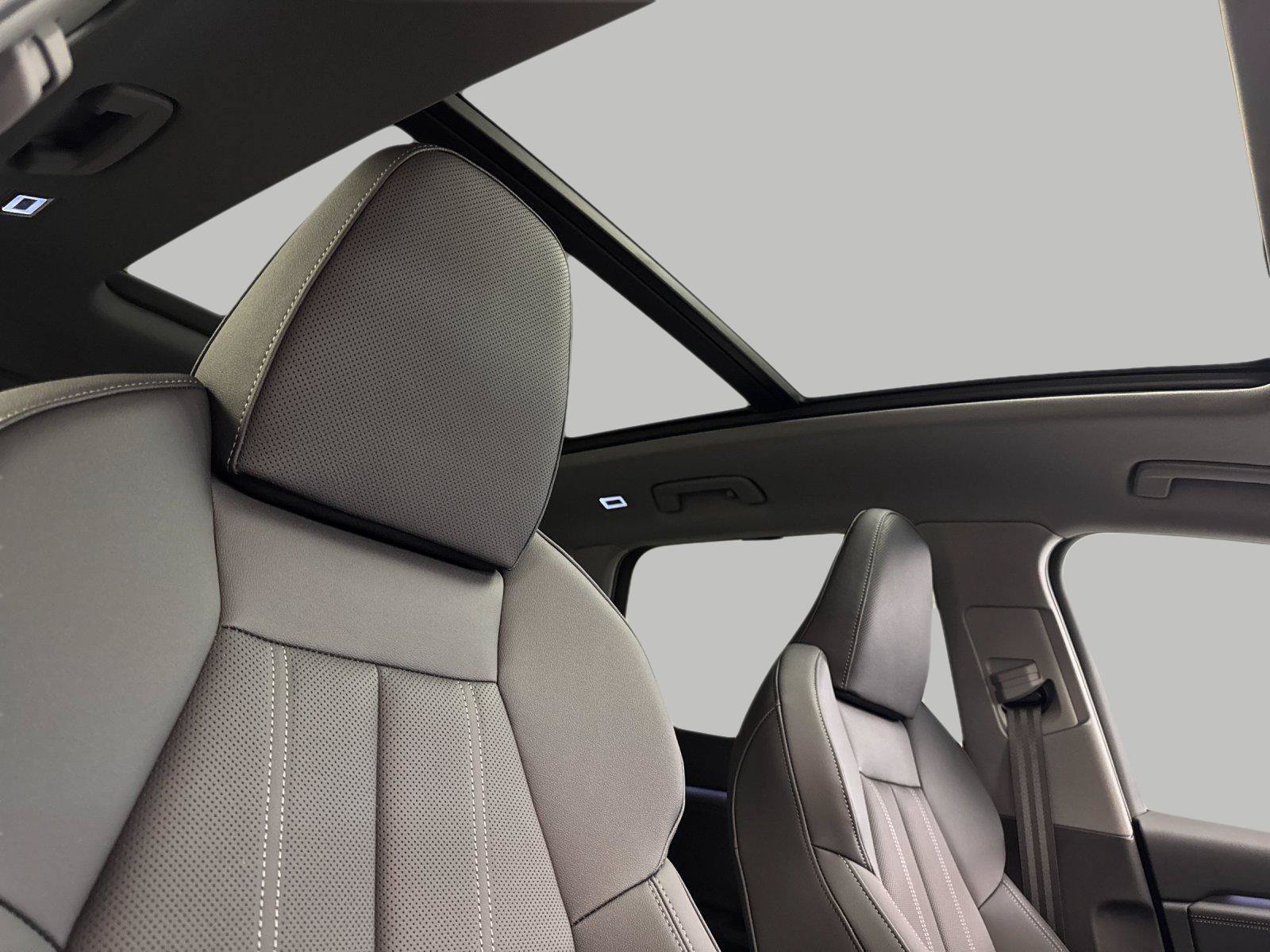 Used 2025 Audi Q6 e-tron Premium Plus AWD/4WD image 17