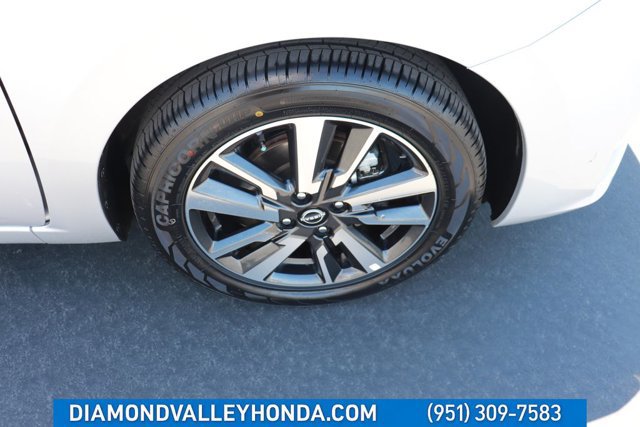 Used 2025 Nissan Versa SV FWD image 23