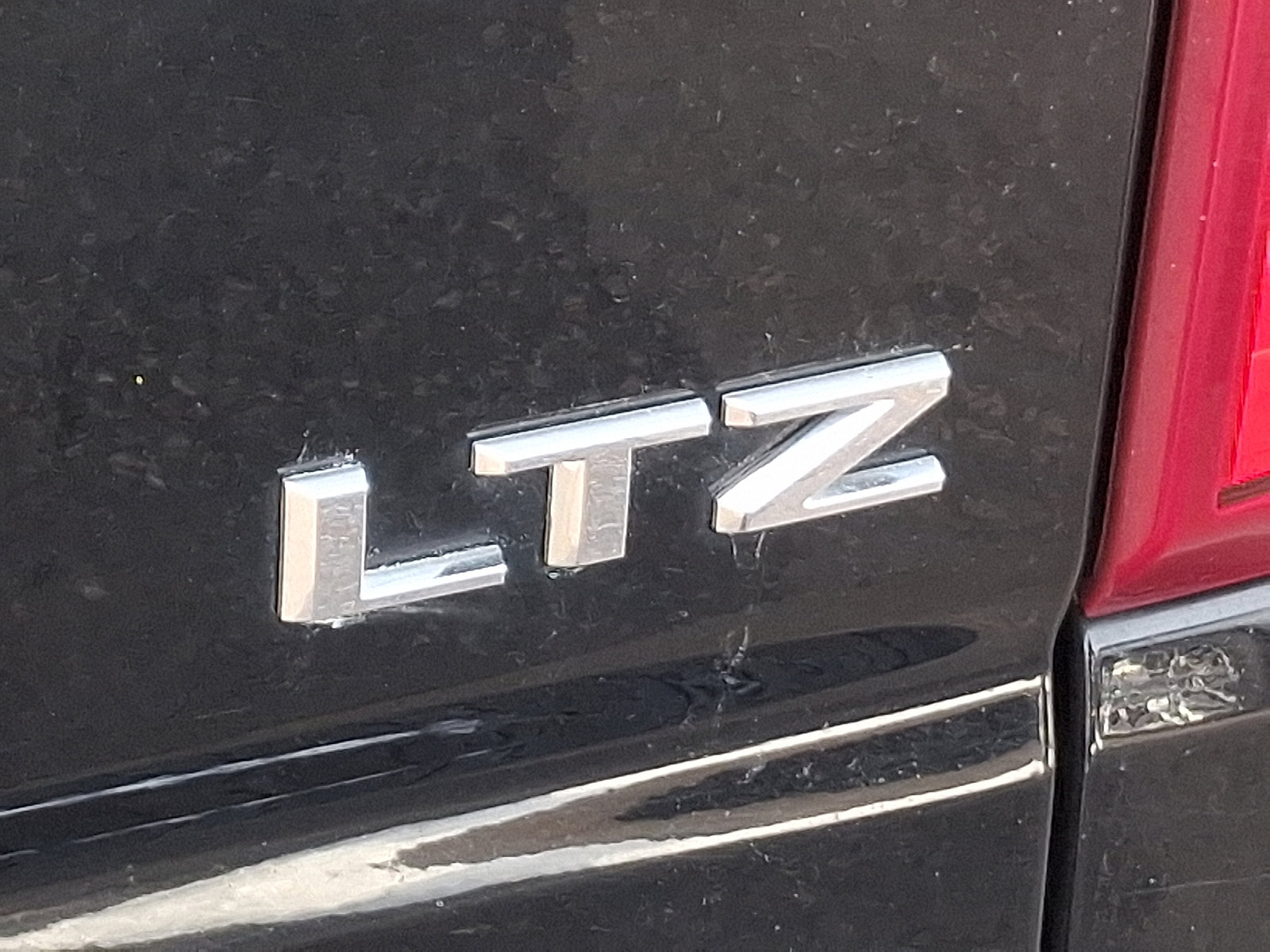 Used 2019 Chevrolet Silverado 1500 LTZ w/ LTZ Premium Package image 34