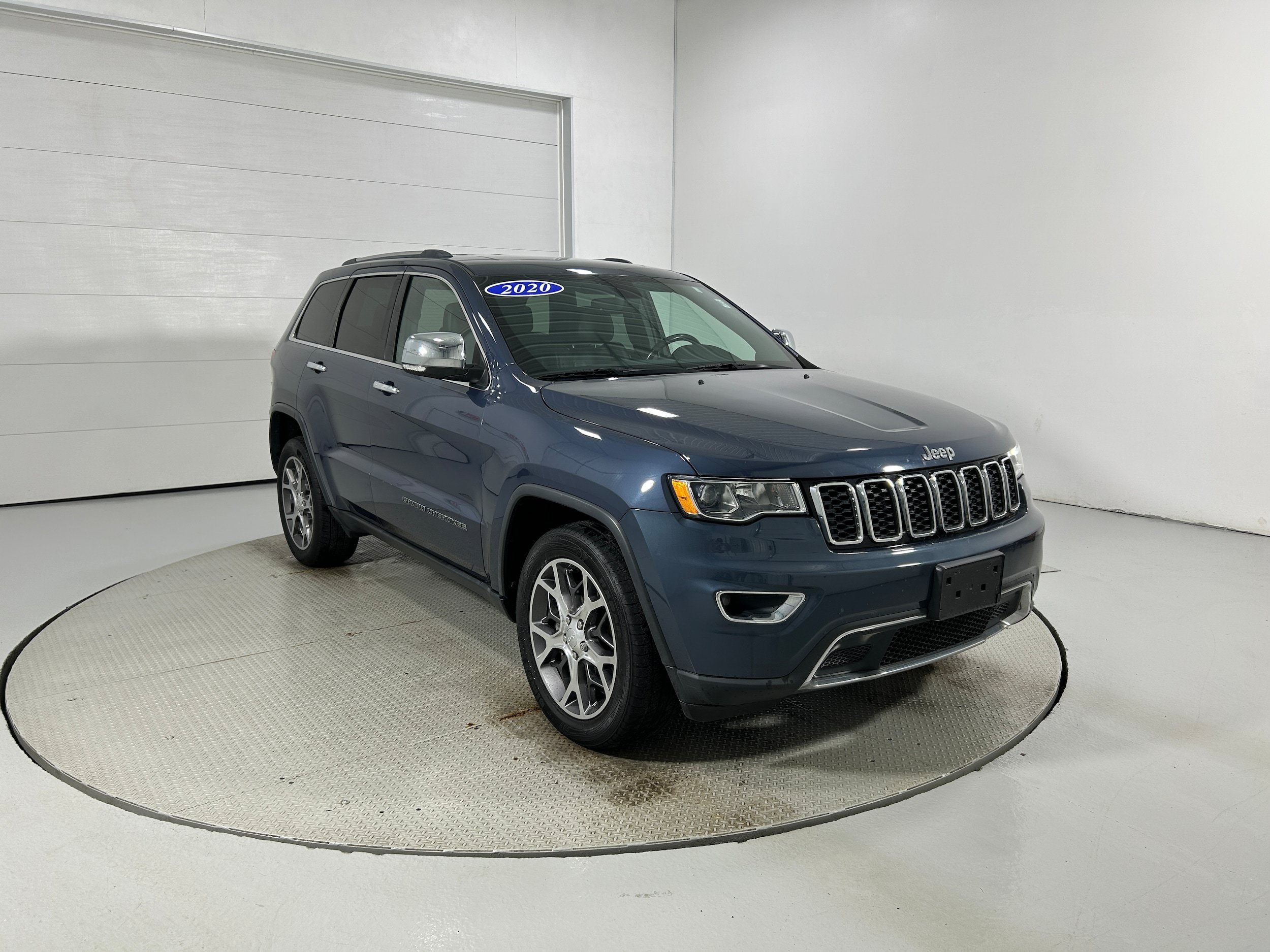 Used 2020 Jeep Grand Cherokee Limited AWD/4WD image 2