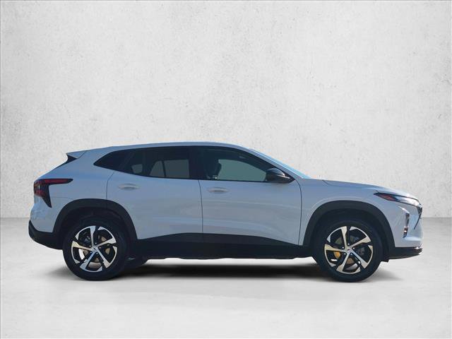 Used 2026 Chevrolet Trax RS FWD image 4