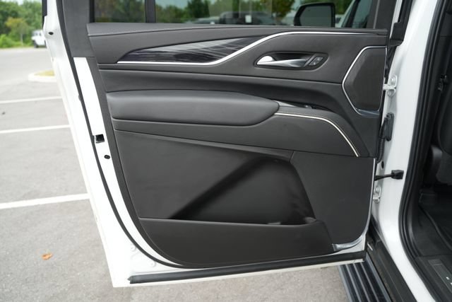 Used 2022 Cadillac Escalade ESV Sport w/ Touring Package AWD/4WD image 17