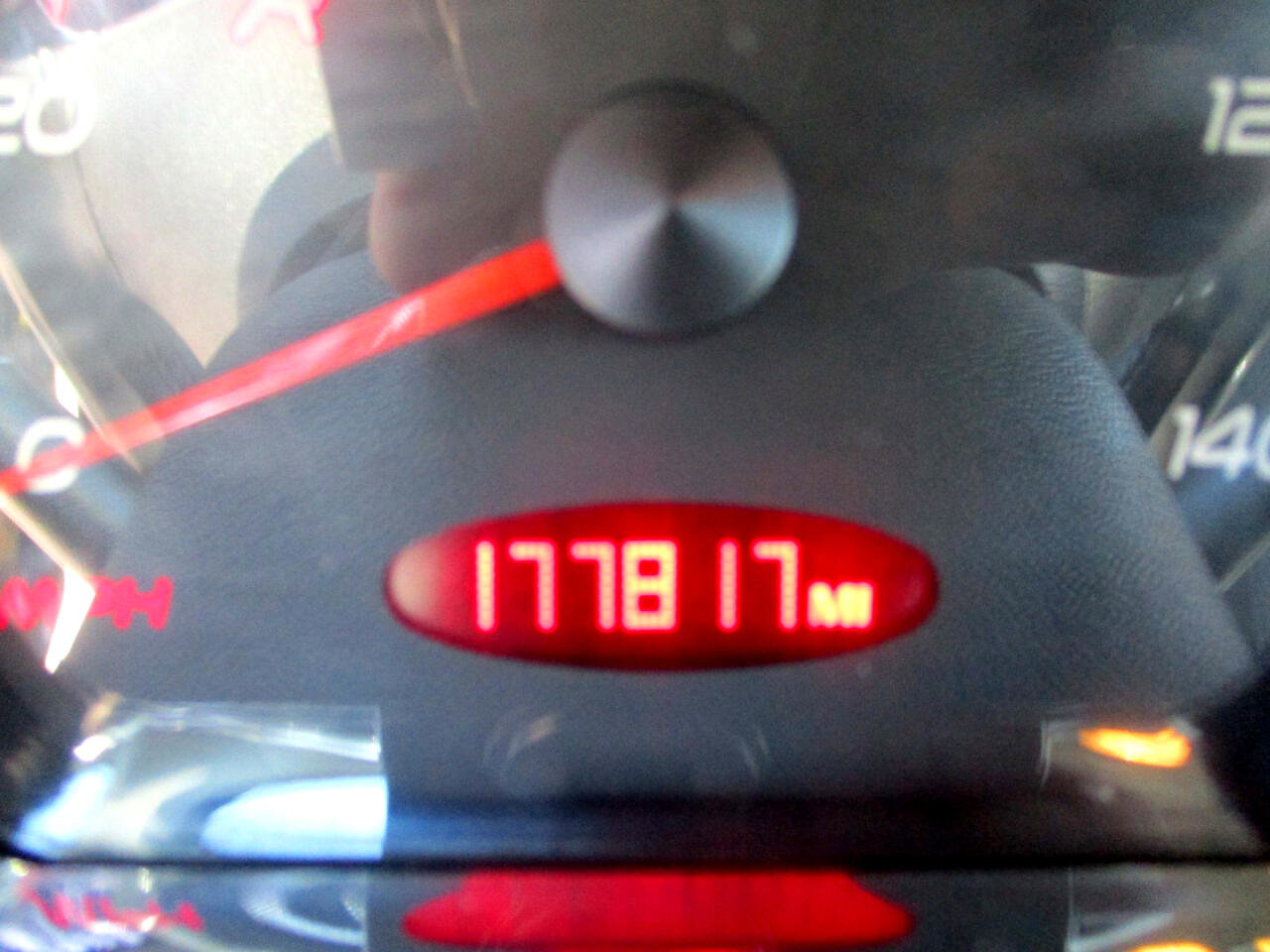 Used 2009 Pontiac G6 Sedan w/ Preferred Package image 13