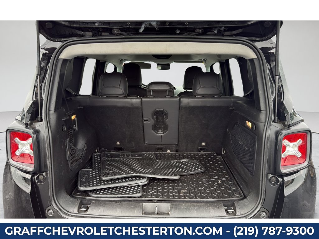 Used 2017 Jeep Renegade Trailhawk AWD/4WD image 27