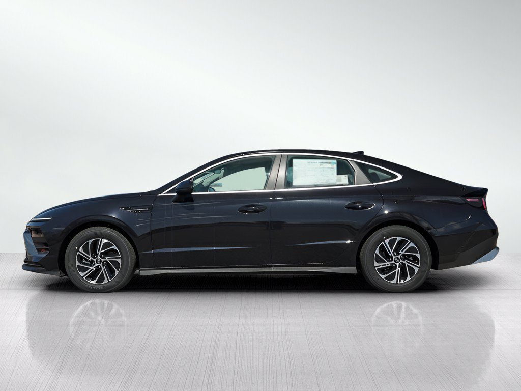 New 2026 Hyundai Sonata Blue FWD image 4
