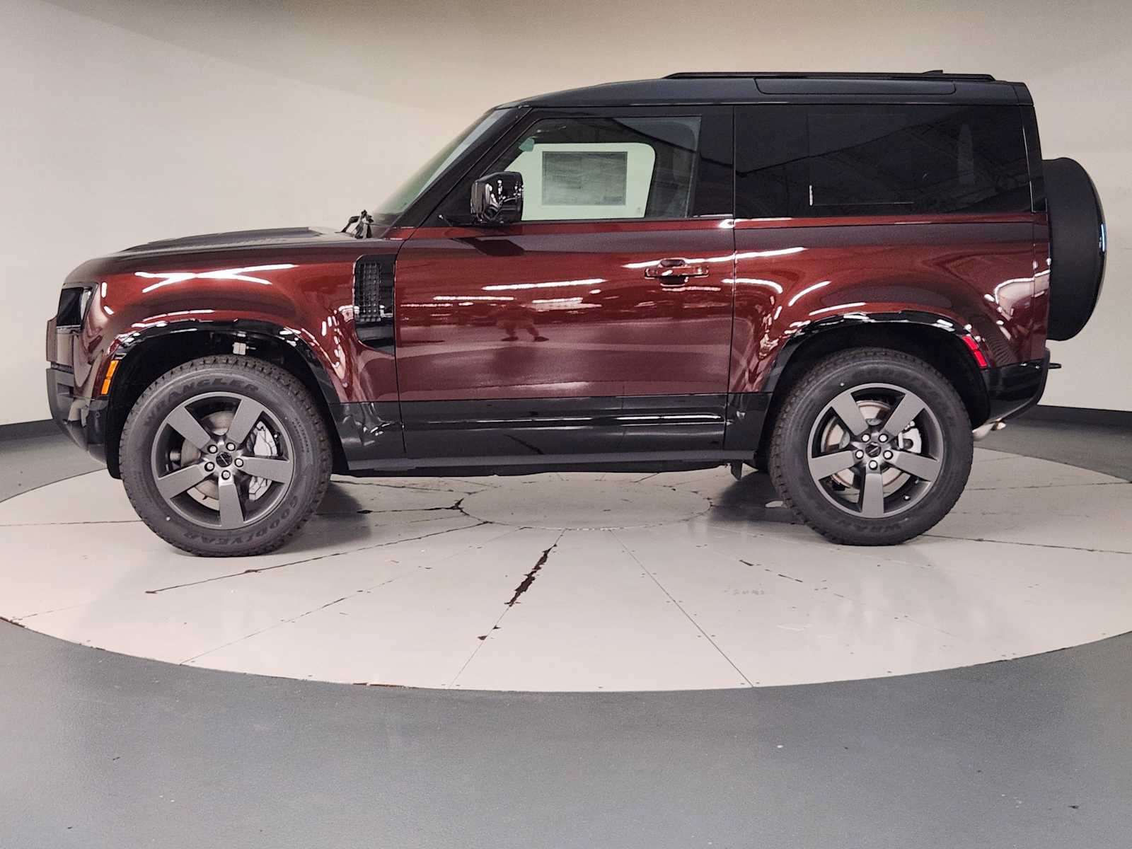 New 2026 Land Rover Defender 90 X-Dynamic SE AWD/4WD image 4