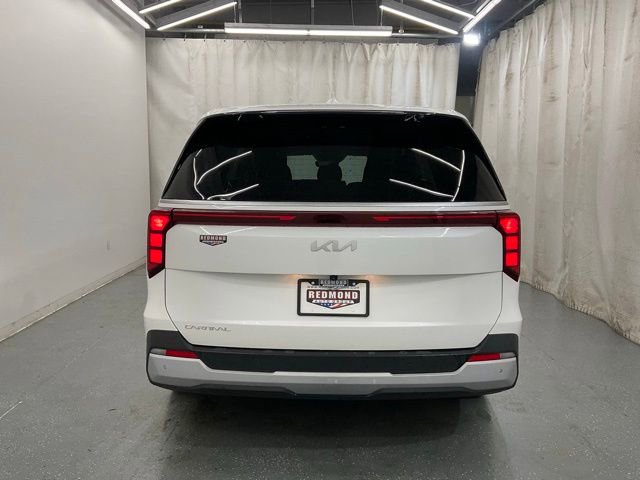 Used 2025 Kia Carnival FWD image 6