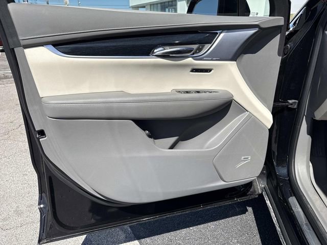 Used 2024 Cadillac XT6 Premium Luxury w/ Technology Package AWD/4WD image 9
