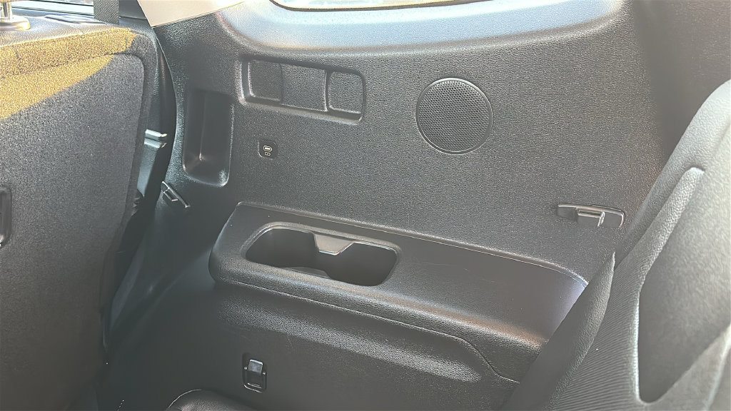 Used 2025 Kia Telluride SX w/ SX Captain's Chair Package FWD image 37