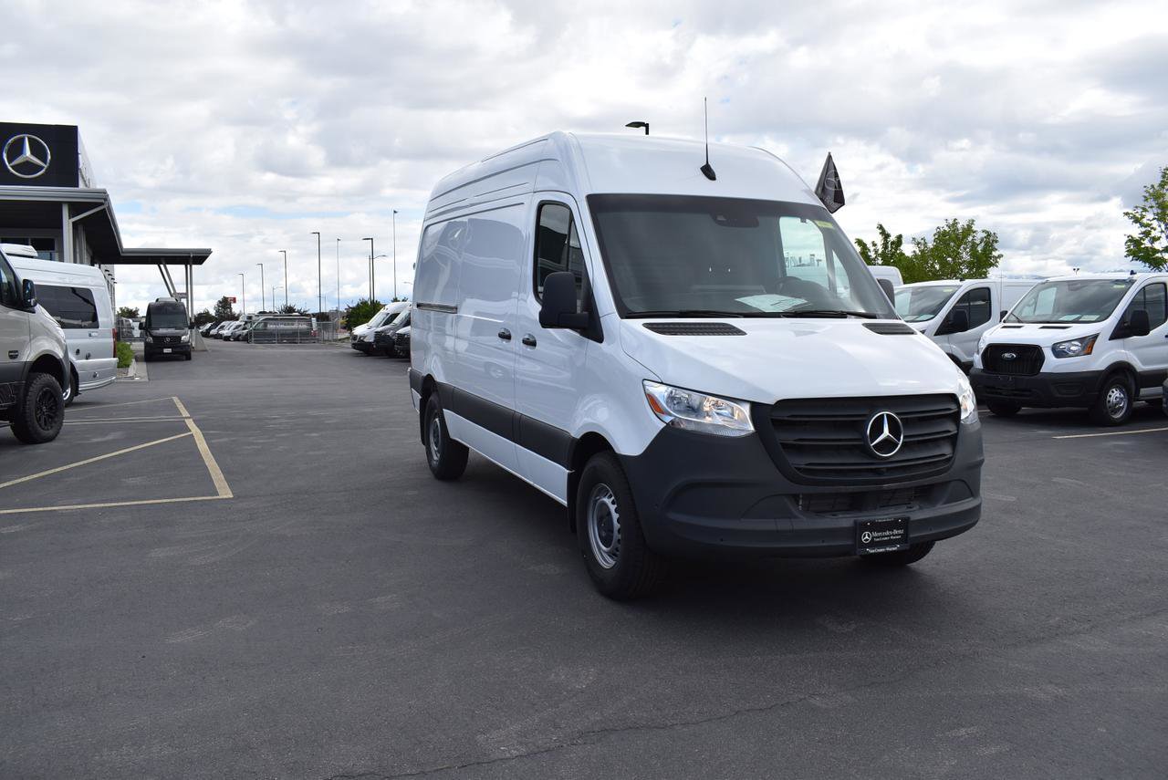 Used 2024 Mercedes-Benz Sprinter 144 Cargo image 3