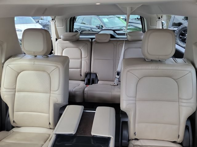 Certified 2022 Lincoln Navigator L Reserve RWD image 12