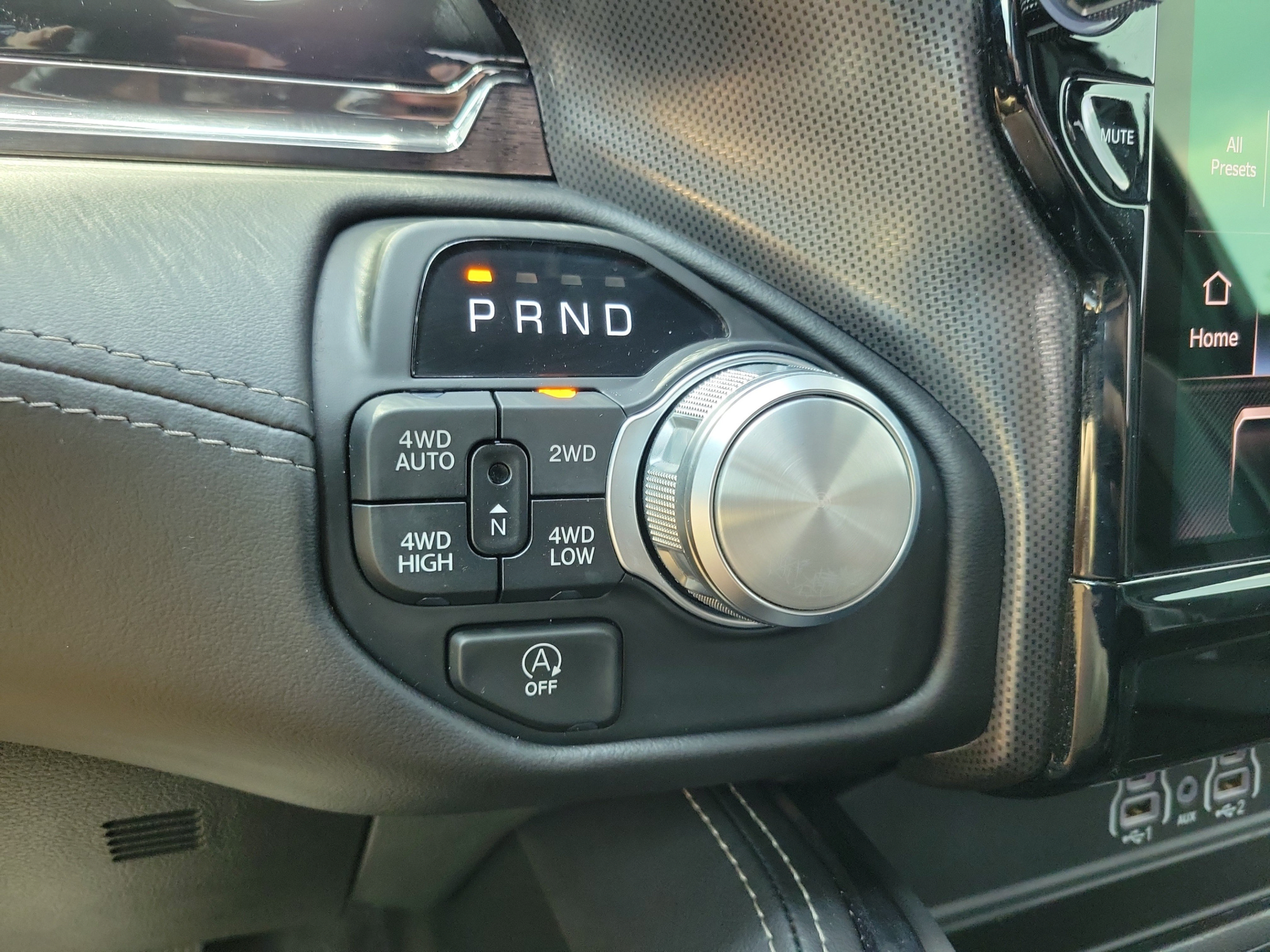 Used 2025 RAM 1500 Limited AWD/4WD image 27