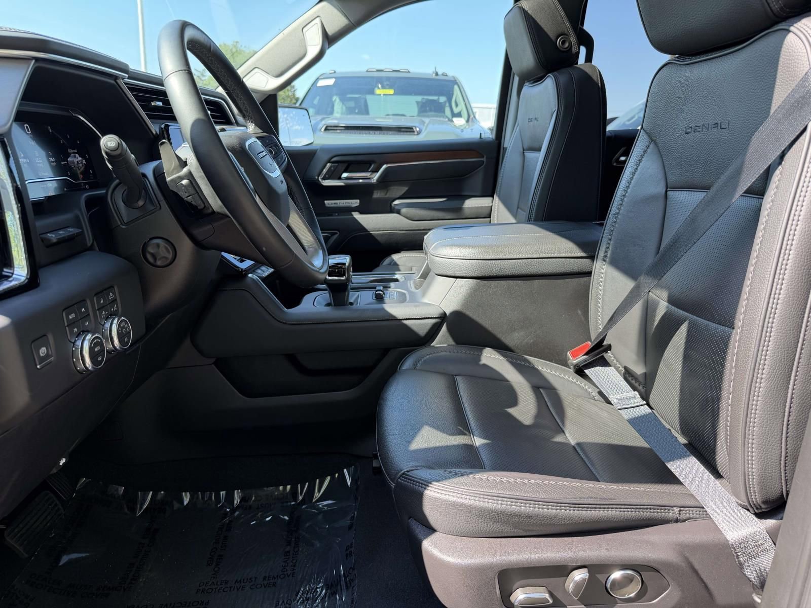 Used 2024 GMC Sierra 1500 Denali w/ Denali Reserve Package AWD/4WD image 22