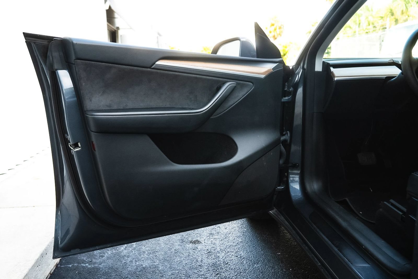 Used 2023 Tesla Model Y 2WD image 12