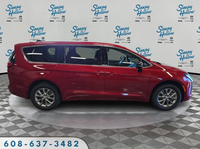 New 2027 Chrysler Pacifica Select AWD/4WD image 4