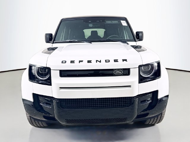 New 2026 Land Rover Defender 130 X-Dynamic SE AWD/4WD image 2