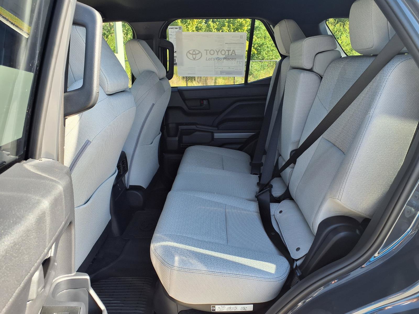New 2026 Toyota 4Runner SR5 AWD/4WD image 25