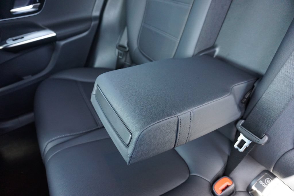 Certified 2025 Mercedes-Benz GLC 300 image 24